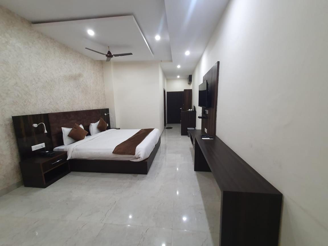 Akash Hotel Managed By Jk Hotels & Resorts Kathua Exterior photo